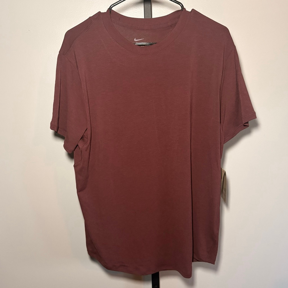 Women's Nike Maroon Dri-FIT‎ Short Sleeve Tee S